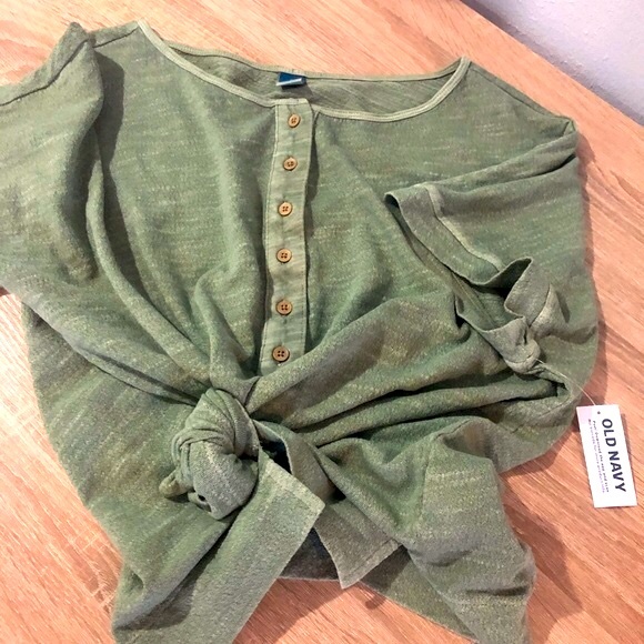 Sage Green Shirt with Buttons Cropped Box fit - Picture 2 of 2